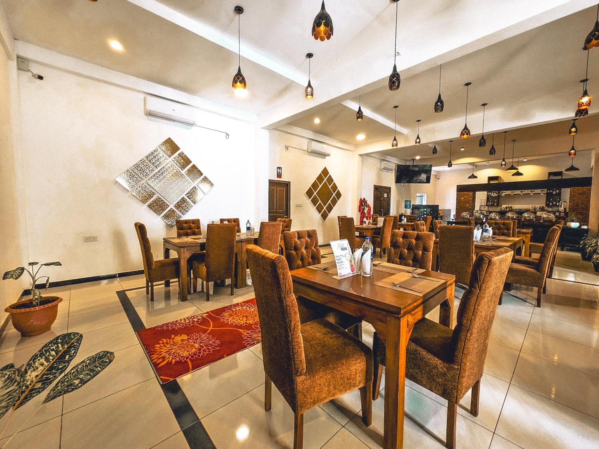 Hotel Northway Vavuniya 外观 照片